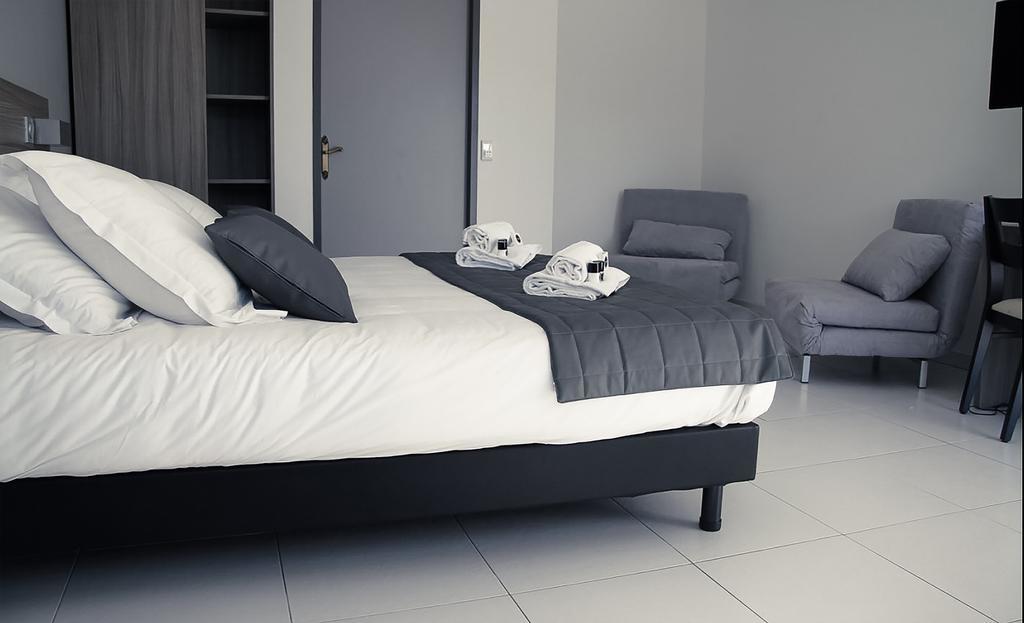 Le Cay Hotel Roquebrune-sur-Argens Kamer foto