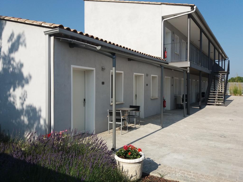 Le Cay Hotel Roquebrune-sur-Argens Buitenkant foto