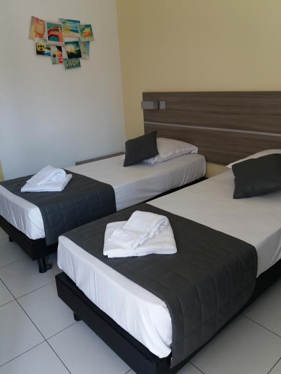 Le Cay Hotel Roquebrune-sur-Argens Buitenkant foto